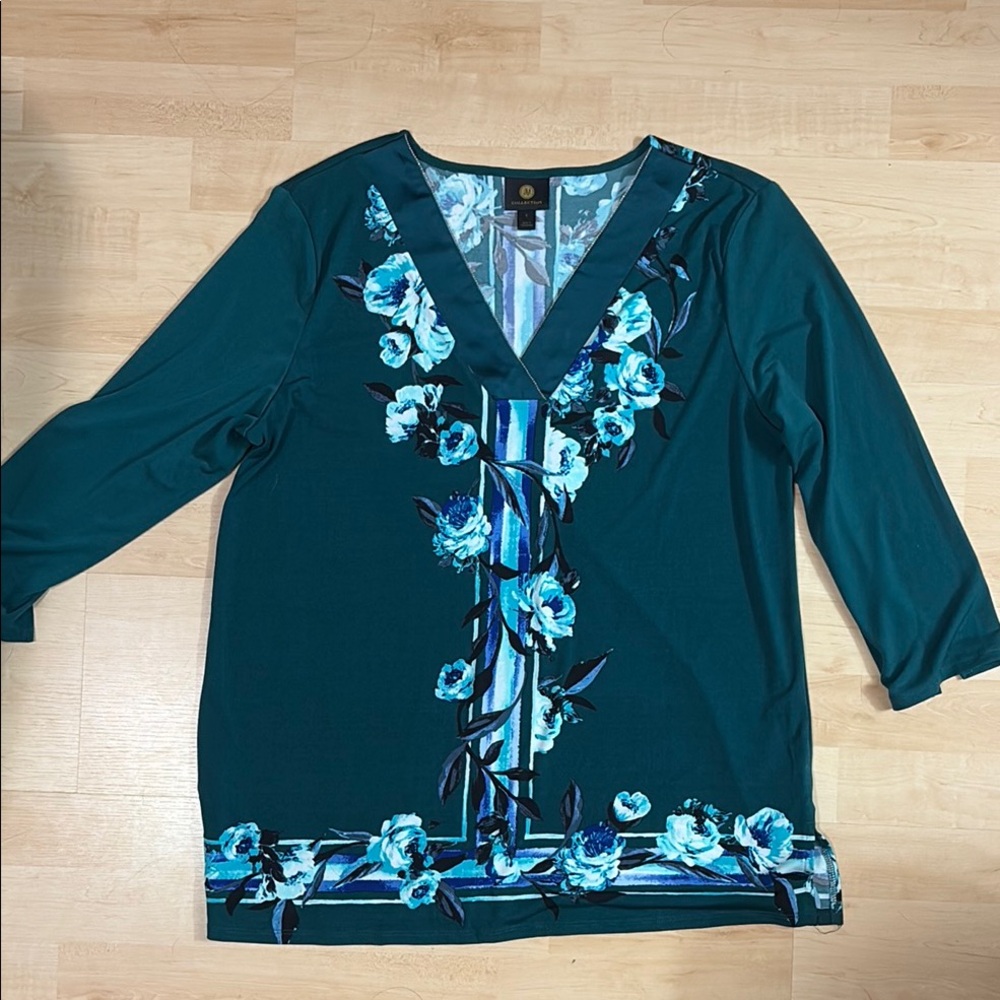 NWOT JM Teal Floral V-Neck Women's Top
